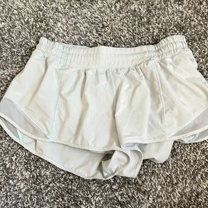 lululemon low rise 2.5 hotty hots